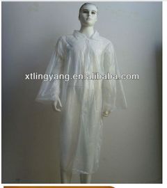 Unisex Disposable Plastic Gowns , Comfortable Disposable Plastic Raincoat
